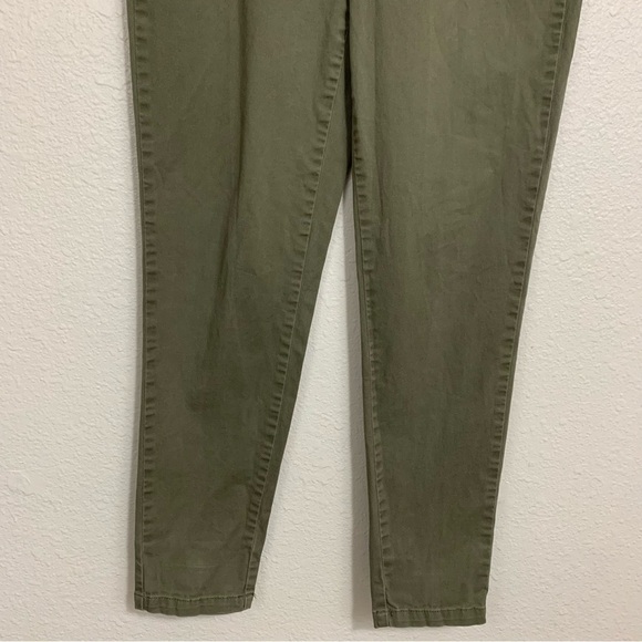 Maurices Olive Green Cotton Chino Pants Size 4 - Picture 3 of 9